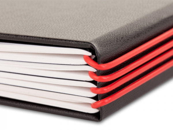 X17-ElastiX in rot. Planer Kern im Detail