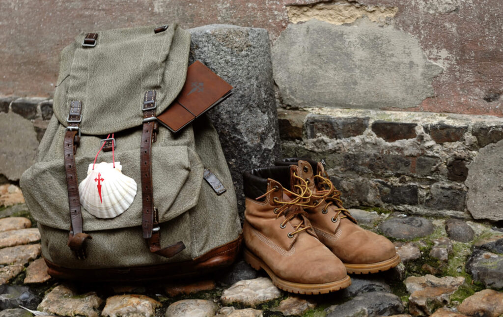Unterwegs nach Compostella mit Rucksack und Wanderschuhe – Der Jakobsweg