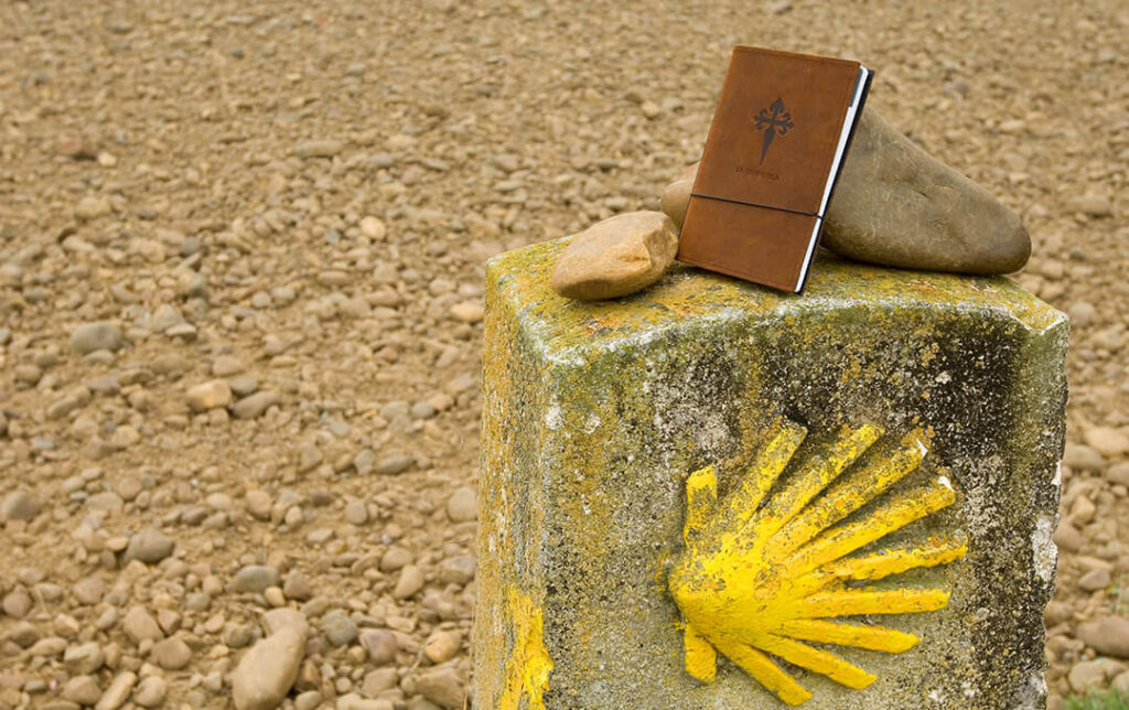 X17-Pilgerbuch auf dem Weg nach Santiago de Compostela