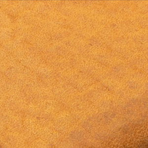 Halsfalten im Leder – cognac